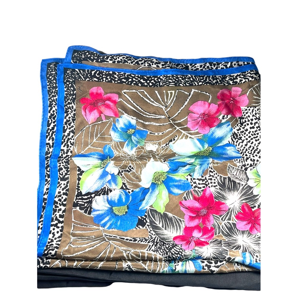 Vintage 1960s VERA Hawaiian flower silk scarf - Picture 7 of 8